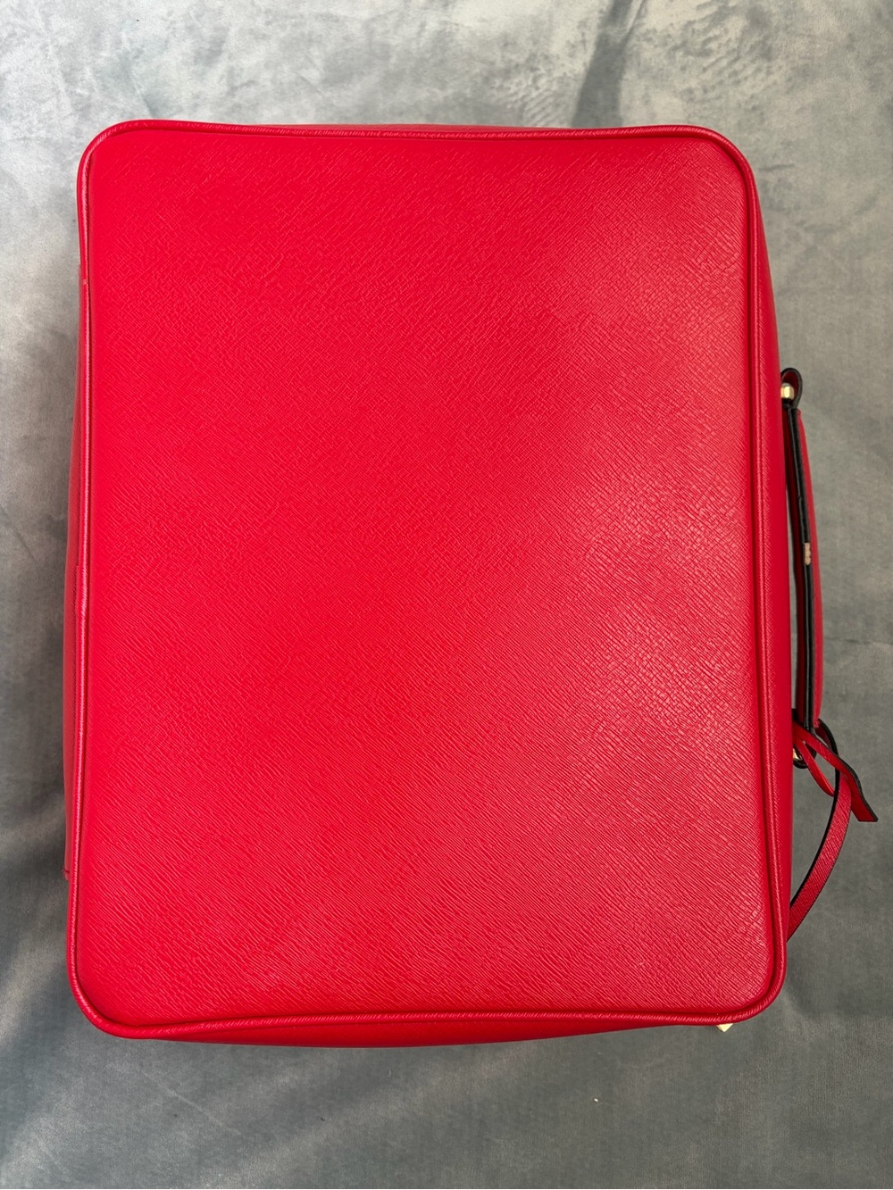 Estée Lauder train-case with metal tag - Picture 4 of 8